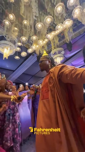 Fahrenheit Pictures 🇨🇲 🇮🇹 🇸🇬 🇺🇸 🌏 on Instagram: "Oxlade with the vibez in Cameroon"