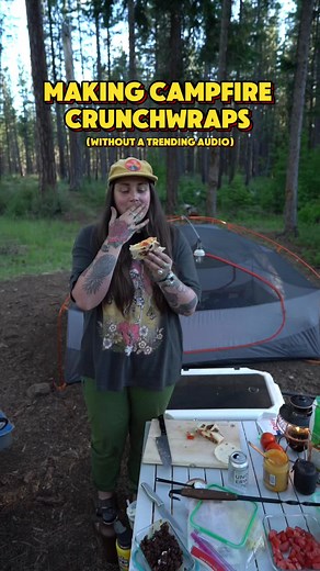 Delicious Campfire Crunchwrap Recipe for Outdoor Cooking