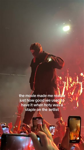 she’s so perfect i miss her daily @twenty one pilots please bring her back vessel deserves more love 🫩😩 #twentyonepilots #fyp #tylerjoseph #tøp #clancy