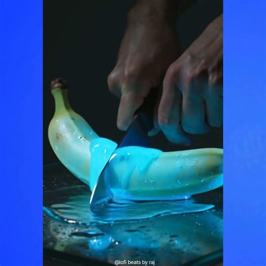 GLASS BANANA!! 🤯 || Banana satisfying video #asmr #banana #satisfying #blue