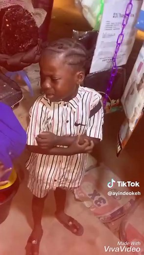 39 reactions · 25 comments | Sent 7 RTW pictures to client. Client selected 5 Client : so how much is the 5? Me: 50k ma, 10k each Client: Let me pay 35k Me:  #Sillytommie #thescissorsholder #ibadantailor #facebookreels #shefepamini | Oluwatomisin Omowumi Eyebiokin | Facebook