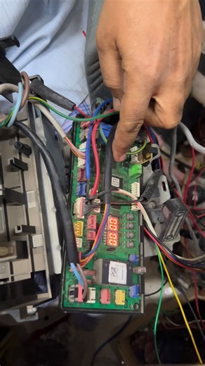 ACTRONICS COOL TECHNOLOGY. | Samsung Cassette Inverter E464 error solved. . . Address and Whatsapp link in bio. . . #amshaikh #actronics #acpcb | Instagram