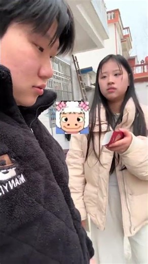 Ah Han's Face Turns into a Charger - Couples' Daily Life Joke