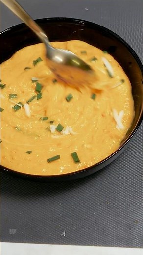 Top Chef’s Creamy Butternut Squash Soup – Low Sugar, High Flavor! 🥣✨