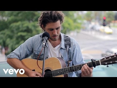 Matt Corby - Brother (BalconyTV)
