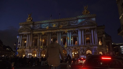 2.7K views · 55 reactions | Les couleurs et les grandes figures de l'Europe projetées sur la façade de l'Opéra Garnier, à Paris: l'ambassade d'Allemagne offre un spectacle son et lumière aux Parisiens, en témoignage de l'amitié franco-allemande. | Agence France-Presse | Facebook