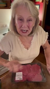 Cubed Steak Sandwich. I just got home from the grocery store. I can’t wait to bite into this hot sandwich. Sandwiches are not something I eat very often but I do love so many of them. My son, Dallas, doesn’t like fruit sandwiches but ,I LOVE fresh pineapple sandwiches with tons on mayonnaise piled on fresh bread. Reuben’s and BLT’s are delicious too. I would like to know your favorite sandwich. Let us see what is America’s favorite sandwich. I will vote first. - I choose bacon, lettuce and tomat