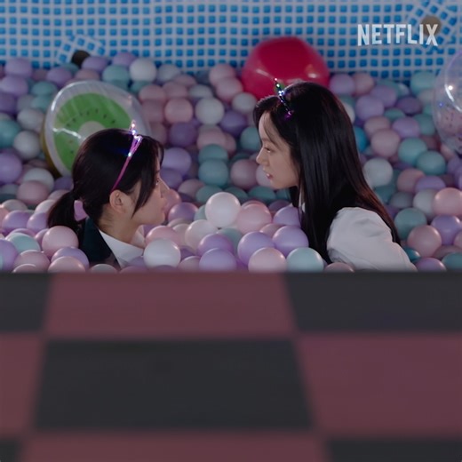 we all deserve someone who looks at us the way jeyi looks at seulgi 🥺 | Netflix