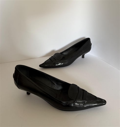 Prada Kitten Heel Loafer Pumps From the 90s, in Vintage Leather From the 1990s/2000s - Etsy