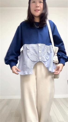 Snaap11週年 .ᐟ.ᐟ 韓國女裝 ̼ 穿搭靈感♡ by時裝設計師店主𖤐ˊ˗ on Instagram: "下半Ruffle恤衫衛衣/藍 折扣價$349 闊腳褲/米白 折扣價$379 每一款都拍晒片介紹🍿🎬 而家好努力upload 緊去網站💦 希望聽晚可以開賣🎉 今次係限量「現貨」： 雖然我哋已經向韓廠訂咗貨，但大部分都仲未到港🥹 所以有可能趕唔切聖誕🎄我哋會盡趕新年🧧希望明白🫶🏻 大家睇定鍾意邊款先👀 網站搞掂會通知各位～～～🫶🏻"