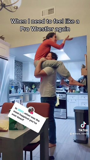 Answer @nemanja majstorovic 💪🏻 #wrestler #wrestling #couple #couplegoals #couplescomedy #funny