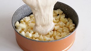 Easy Apple Cake Recipe