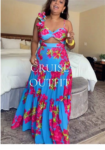 Gorgeous one piece swimsuit and coverup combo! Literally the perfect vacation outfit, for the cruise, resorts, it’s giving!!