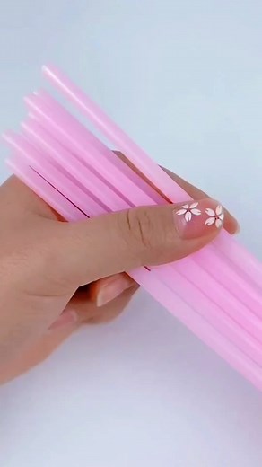 Handmade Plastic Straw Flowers - Easy DIY Craft Ideas for Home Decor