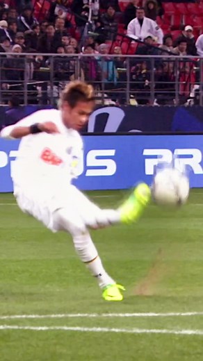 Neymar's Impressive Performance at 2011 Club World Cup with Santos