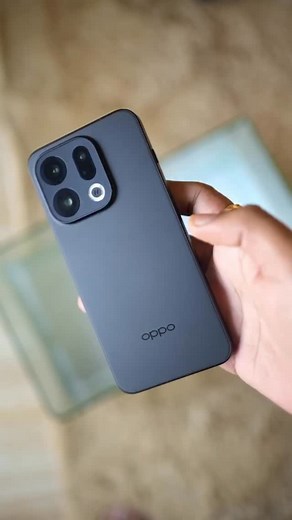 The Oppo Find X9 brings a perfect mix of flagship power premium design ✨. Featuring a 6.6” AMOLED 120Hz display 🎥, powerful Dimensity 9500 chipset ⚡, and a massive 7025mAh battery with 80W SuperVOOC 50W wireless charging 🔋⚡—this phone is built for performance. On the camera side, you get a triple 50MP Hasselblad setup with 120× AI Zoom 📸🔭 32MP selfie camera 🤳 for pro-grade shots. With IP66/IP68/IP69 protection, 3D ultrasonic fingerprint, Snap Key shortcut button, Wi-Fi 7, eSIM support, and 