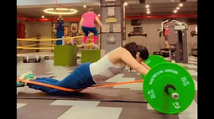 #selflove, One can start the week with legs work out or chest work out, Bigger muscles requires longer time to heal & recover, small muscles like chest is faster so starting your week with chest work out is safer then legs training. wish you awesome fit week ahead. #fitnessmotivation #mondaymotivation #womeninspiringwomen #womeninfitness #aartiinaagpal #gym #bhfyp #myfansmyfamily #selflove | Aartii Naagpal