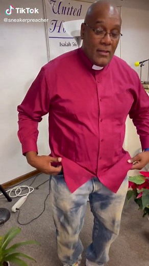 #Sneakerpreacher #sneakernews #complexsneakers #nicekicks #sneakercommunity #sneakerwatch #sneakerstuff #soldmysole #solecollector #sneaker.lounge