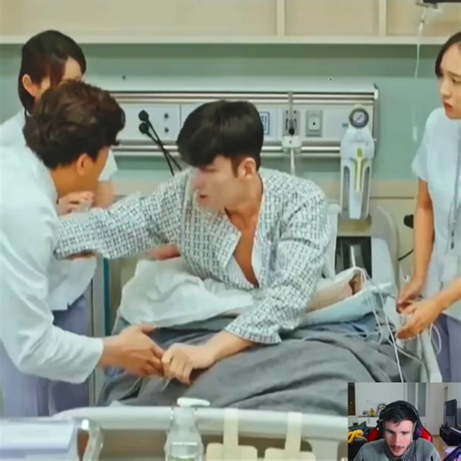 1.1K views · 26 reactions | Le garçon est resté gelé dans la glace pendant 20 ans, que va-t-il se passer maintenant (partie 3) #films #filmreview #cinema #movie Music Title: Simulacra Artist: Paul Fowler Link: https://business.facebook.com/sound/collection/?sound_collection_tab=sound_tracks&asset_id=945878313567066&reference=artist_attr | Décoder le Cinéma | Facebook