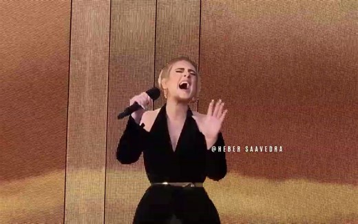 【阿黛尔】Adele - Hello（音乐现场）