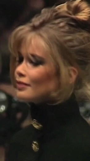 Claudia Schiffer Runway Show for GIANNI VERSACE 1991