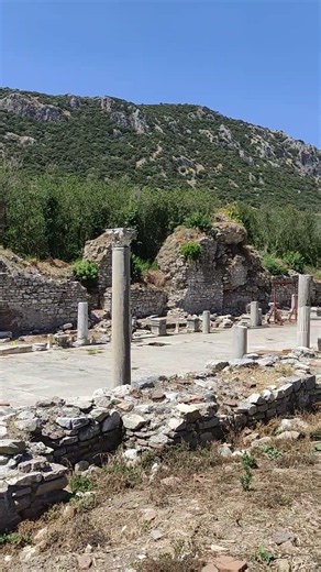 Ephesus, an ancient Greek city on the coast of Ionia, in present-day Selçuk, İzmir, Turkiye 3
