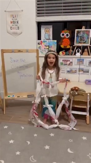 Ghost nets are so spooky 👻😩 One of our little Wave Makers, Mia Bella, recently dove into our newest Ocean Literacy Program lesson “What Are Ghost Nets?” She even made her own ghost net using recycled grocery bags while learning about this spooky, uninvited ocean guest. Ghost nets are one of the scariest threats to marine life. An estimated 640,000 tons of fishing nets are lost or discarded every year, continuing to “ghost fish,” trapping animals and destroying coral reefs. This topic is also f