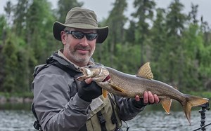 【原始木屋】问答 · 我为什么戴提利帽？ Q&A_ Why Do I Wear Tilley Hats