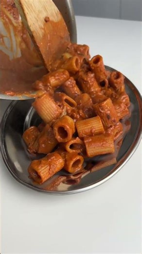 Gochujang vodka pasta
