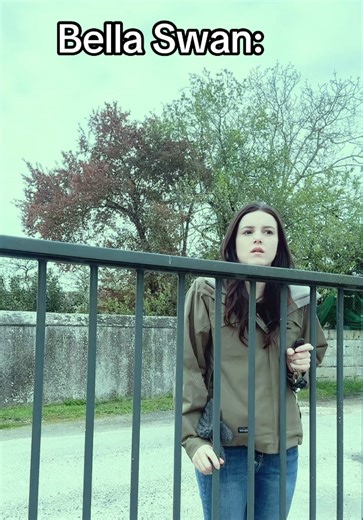 Bella Swan dans Twilight : Humour et Réactions des Voisins