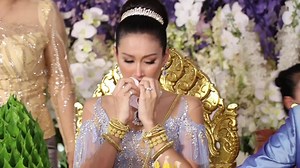 3.2M views · 166K reactions | ទឹម រដ្ឋា យំស្រក់ទឹកភ្នែក ក្នុងពិធីមង្គលការ សូមទស្សនាទិដ្ឋភាពនៃពិធីមង្គលការដូចតទៅៈ | សិល្បករកម្ពុជា និង សង្គម Cambodia artists and society | Facebook