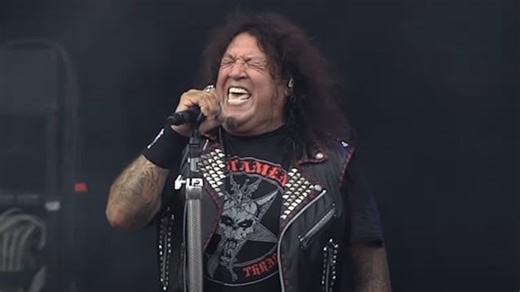 TESTAMENT's CHUCK BILLY Warms Up His Voice For 90 Minutes Before Every Performance