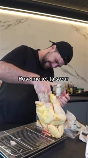 Cuisine humoristique avec Valouzz et sa soeur