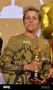 NO FILM, NO VIDEO, NO TV, NO DOCUMENTARY - Best Actress winner Frances McDormand backstage at the 90th Academy Awards (Oscars) ceremony on Sunday, March 4, 2018 in Hollywood, Los Angeles, CA, USA. Photo by Scott Varley/TNS/ABACAPRESS.COM Stock Photo - Alamy