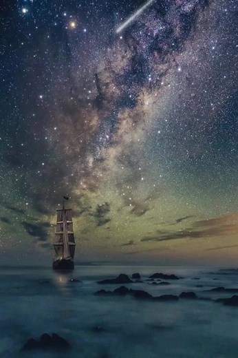 幻想的な空の4K壁紙提供