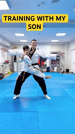 Training with my son 🥋 #taekwondo #martialarts #karate #mma #fighter