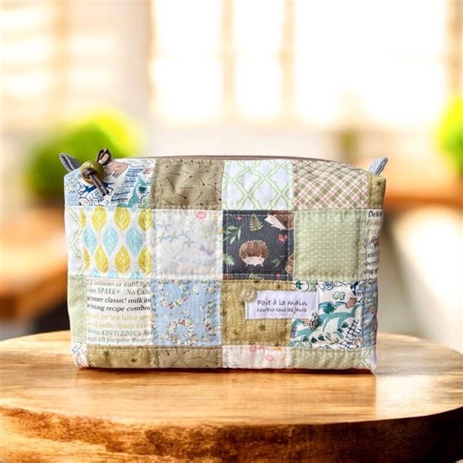 Boxy Quilted Makeup Bag: Lace Flower in Woodland Green - Etsy