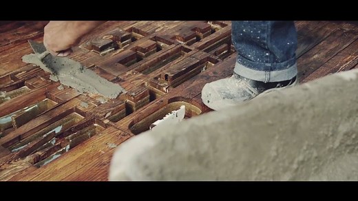 Artur Rebelo e Lizá Ramalho são R2, a dupla de renome nacional e internacional que tem levado o design experimental a um outro nível!  A exposição "R2/Fabrico Suspenso: Itinerários de Trabalho", patente no Centro de Arte Oliva apresenta a produção independente que têm vindo a desenvolver nos últimos vinte anos, em cruzamento com vários campos artísticos, como a escultura, a instalação e a arquitetura! | OLIVA CREATIVE FACTORY | Facebook