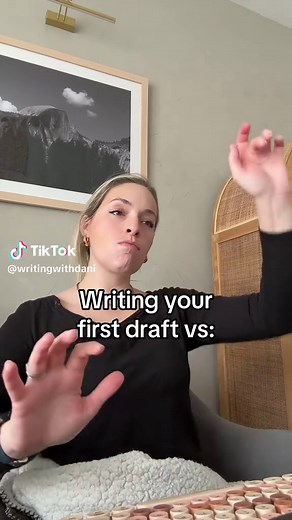 Writing Your First Draft vs Reading: Key Differences