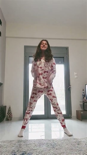 Easy Christmas dance to try #christmas