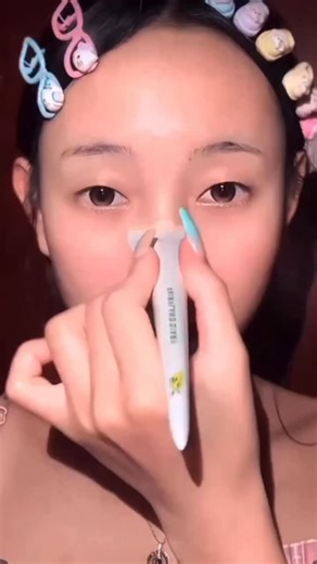 Flawless Base Alert🚨 Tried this viral underpainting hack and I’m in love with how it turned out! Best part, it literally took 5 mins for a full coverage, glam base🤩 Save and try!✨ #makeup #koreanmakeup #makeuphacks #makeupforbeginners #beginnermakeup #flawlessbase #easybase #basemakeup #glammakeup #viralmakeup | bigbat_beauty_