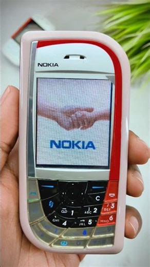 POV: Using Nokia's 21-Year Old 1st 1MP Camera Phone...