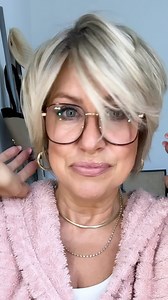 Anzeige / Meine Haarpflege Routine 💇‍♀️ Ich benutze Haarprodukte von @feschi.shop Details in der Story ☝️ | Blog4over40