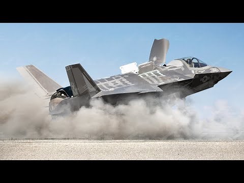 US F-35B Transforms Into Helicopter Mode During Takeoff at Full Throttle