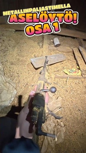 Metallinpaljastin piippasi ullakolla – puruista löytyi ase 😳