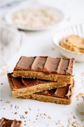 Lunch Lady Peanut Butter Bars Recipe - Six Sisters' Stuff