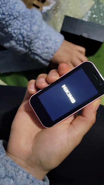 Unboxing del Mini iPhone: Tecnología Compacta al Alcance