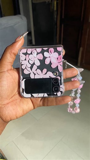 Phonecase | airpod covers | iwatch straps | Samsung case on Instagram: "Meet the future on your face 😎 These Smart Glasses with Camera,Bluetooth Call,Voice Assistant & Navigation are not just glasses,they are a full tech upgrade. ✔️ Built-in HD Camera for photos & videos ✔️ Bluetooth Calling ✔️ Voice Assistant Control ✔️ Smart Navigation ✔️ Waterproof for daily and sports use ✔️ 3 Interchangeable Lens Options ✔️ Stylish, lightweight & super comfortable ✔️ Perfect for driving,workouts,content cr