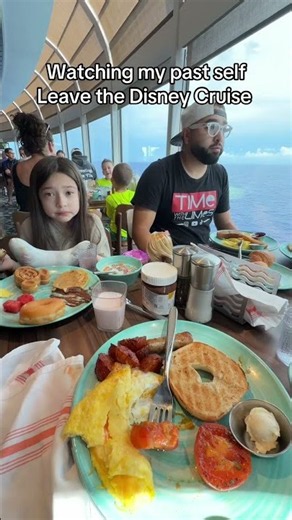 Funny Videos, Watching my past self Leave the Disney Cruise #disneycruise #laughter #funnyclips