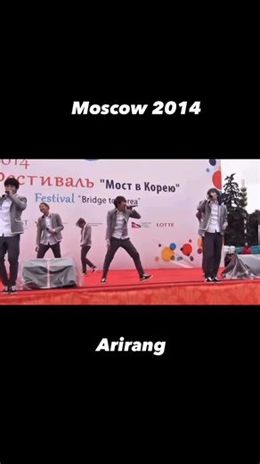 BTS New Season 💜 on Instagram: "Moscow 2014. And here we were thinking that the 2016 version was the first time BTS performed Arirang. Turns out it wasn’t. We always end up finding rare BTS moments. Moscou 2014. E a gente aqui achando que a versão de 2016 tinha sido a primeira vez que o BTS apresentou Arirang. Não foi. A gente sempre acaba encontrando momentos raros do BTS. #BTS #Arirang #Bangtan #ARMY"